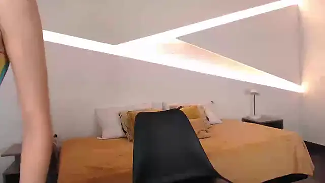 hot little bunny online show from 01.11.25