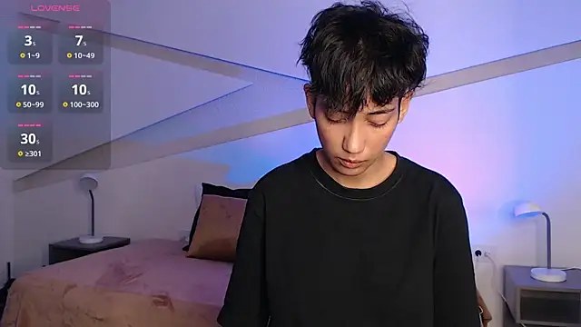 hot little bunny online show from 02.11.25