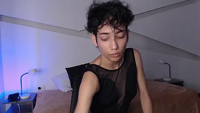 hot little bunny online show from 03.05.25