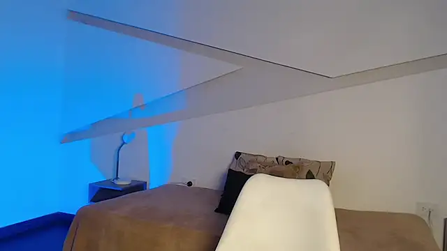 hot little bunny online show from 11.17.25