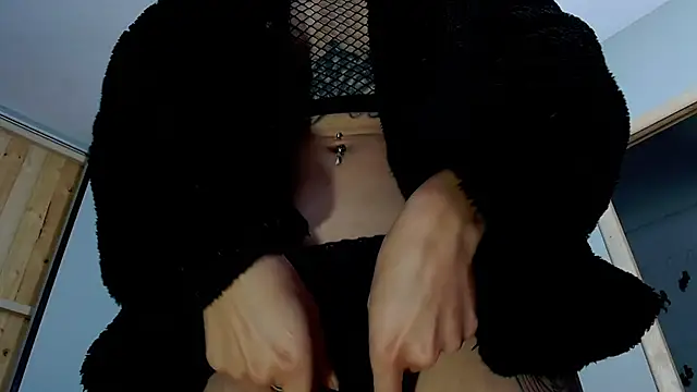 Snapshot of VickyJackson_ chatting on 02.25.25 VickyJackson  online show from 02.25.25