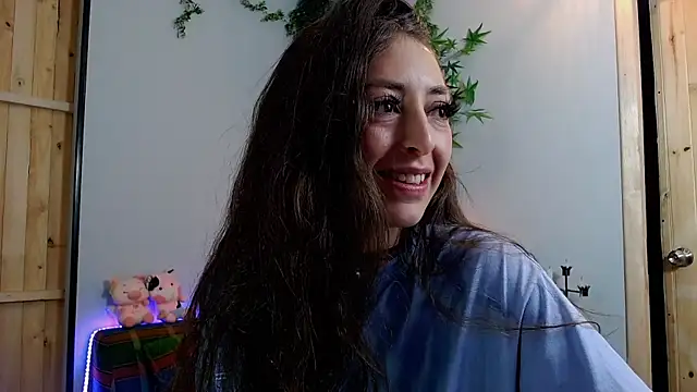 Snapshot of VickyJackson_ chatting on 03.05.25 VickyJackson  online show from 03.05.25