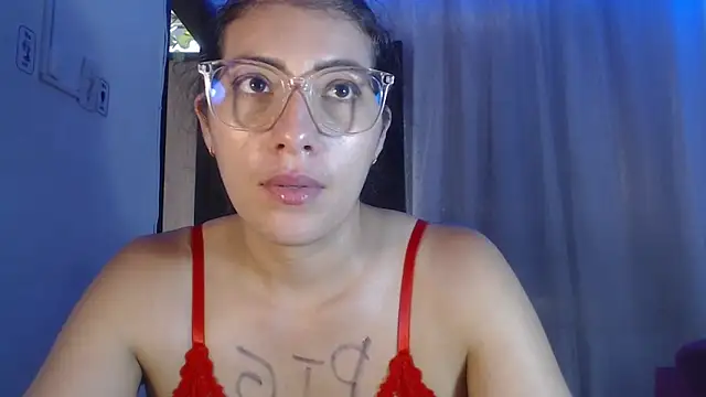 DaMikaela  online show from 03.02.25