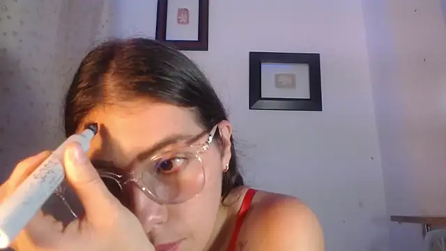 DaMikaela  online show from 03.12.25