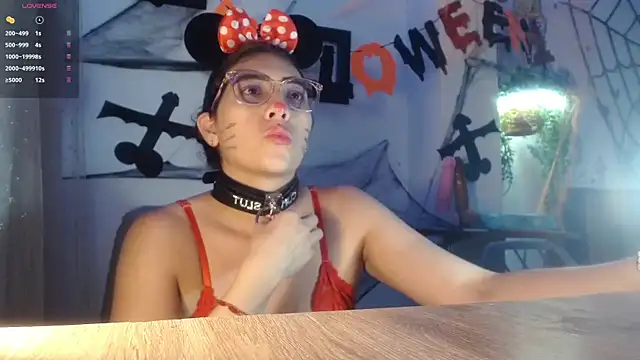 DaMikaela  online show from 10.08.25