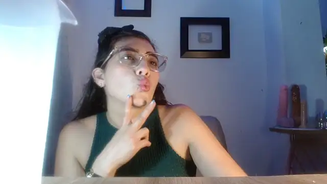 DaMikaela  online show from 02.10.26