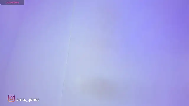 Snapshot of Ania_jones chatting on 12.21.24 Ania jones online show from 12.21.24