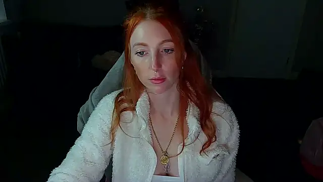 Snapshot of Red_firesquirt chatting on 02.10.25 Red firesquirt online show from 02.10.25