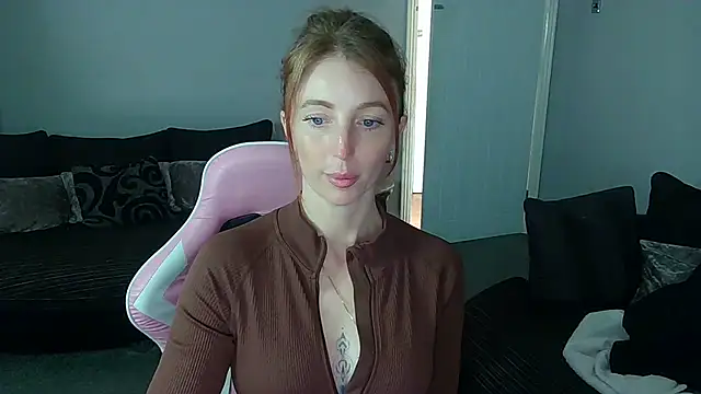 Red firesquirt online show from 04.28.26