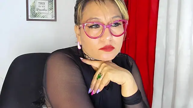 Victoria Caruso online show from 12.18.24