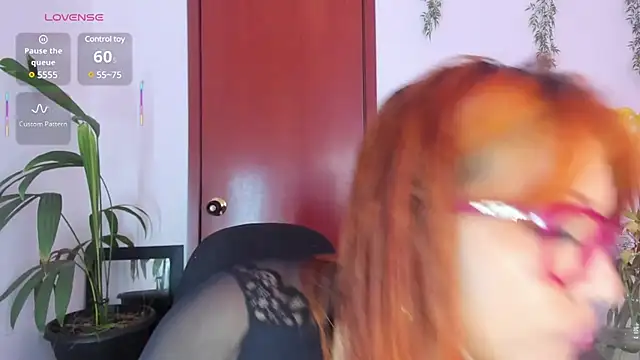 Victoria Caruso online show from 03.17.25