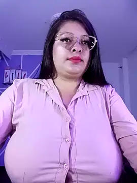 Snapshot of MiiaaJoness chatting on 01.15.25 MiiaaJoness online show from 01.15.25