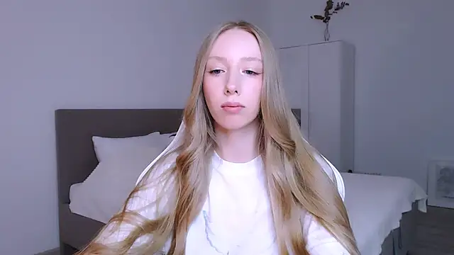 Luna insniity online show from 11.04.25