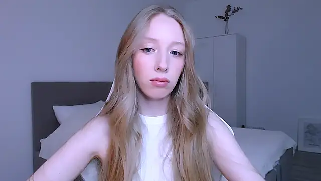 Luna insniity online show from 12.15.25