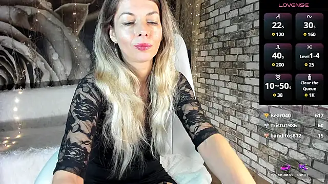 Snapshot of Eva_Melow chatting on 12.26.24 Eva Melow online show from 12.26.24