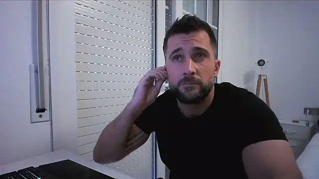 Snapshot of alex877x chatting on 07.26.26 alex877x online show from 07.26.26