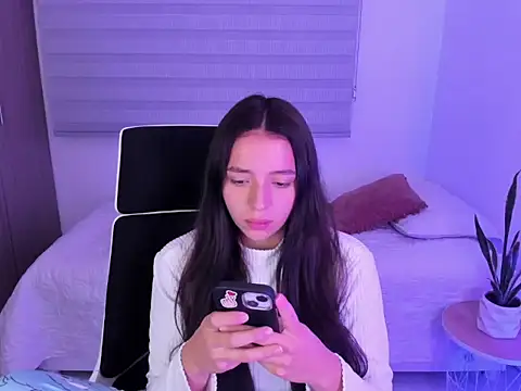 Snapshot of Camila_ec2 chatting on 02.25.26 Camila ec2 online show from 02.25.26