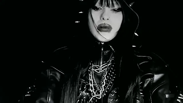 XXIOUX online show from 04.13.26