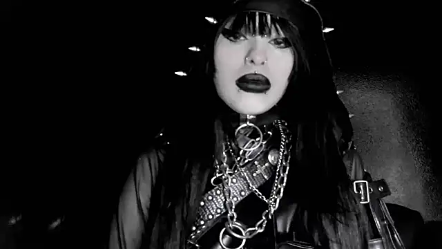 XXIOUX online show from 04.20.26