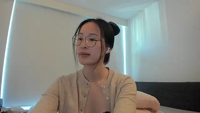 Snapshot of secretgirlfriendxo chatting on 06.13.26 secretgirlfriendxo online show from 06.13.26