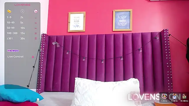 Snapshot of littlee_emilyy_ chatting on 12.27.24 littlee emilyy online show from 12.27.24