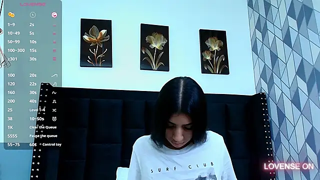 Snapshot of littlee_emilyy_ chatting on 02.07.25 littlee emilyy online show from 02.07.25