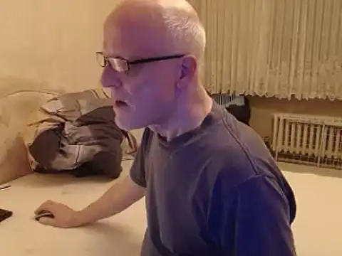 Snapshot of HornyRalfi55 chatting on 12.02.24 HornyRalfi55 online show from 12.02.24