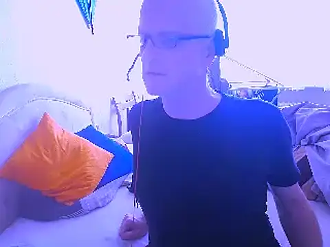 Snapshot of HornyRalfi55 chatting on 02.04.25 HornyRalfi55 online show from 02.04.25