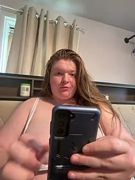 lilmama69900 online show from 05.25.26