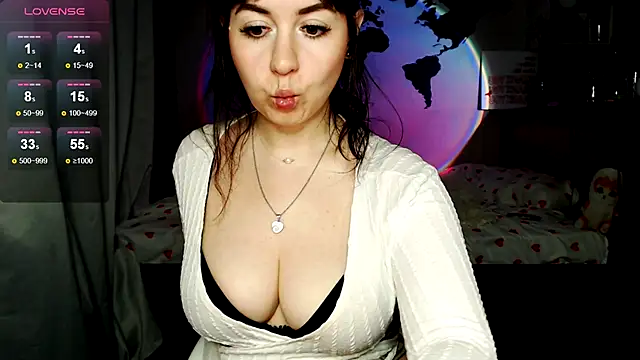 missgenevaonceagain  online show from 10.15.25