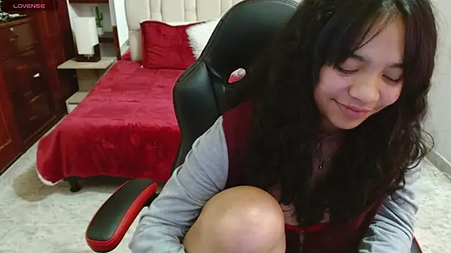 laureentt  online show from 02.20.25