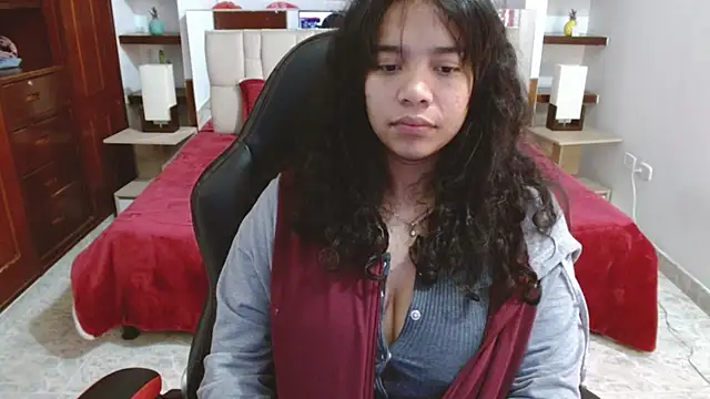 laureentt  online show from 03.07.25