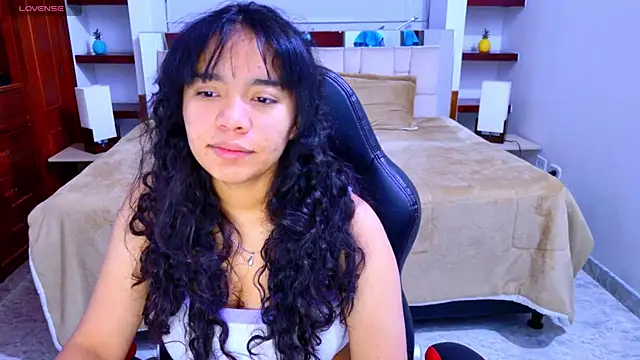 laureentt  online show from 10.07.25