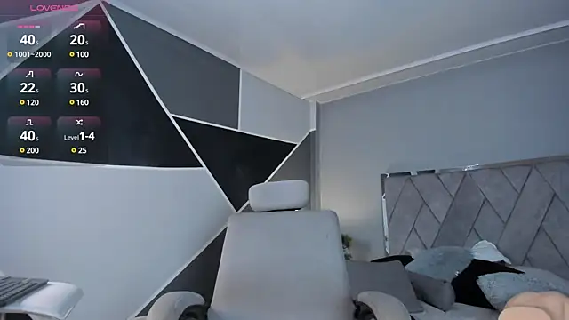 Snapshot of Markbrown chatting on 01.05.25 Markbrown online show from 01.05.25