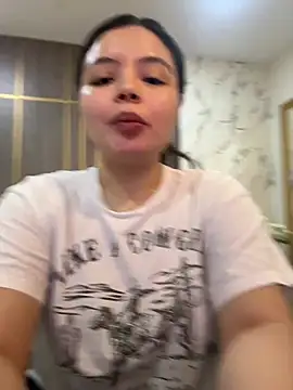 Snapshot of IsabellaAllen chatting on 04.19.26 IsabellaAllen online show from 04.19.26