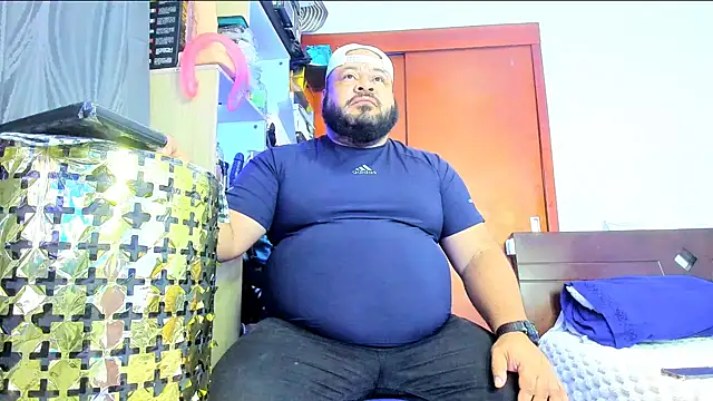 Snapshot of Latino_bigcock chatting on 07.12.26 Latino bigcock online show from 07.12.26