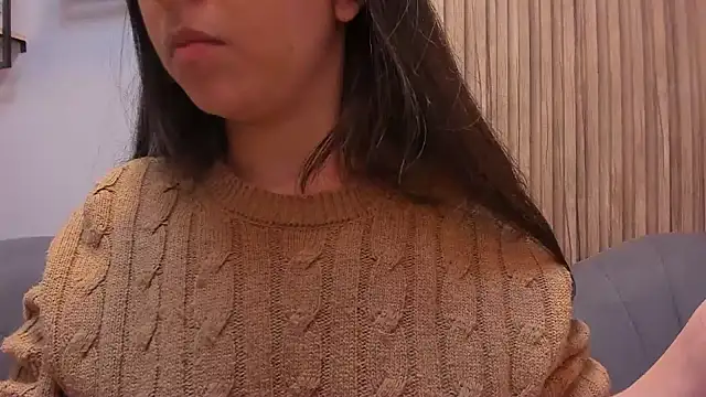 Snapshot of Eva_Macalliter chatting on 12.21.24 Eva Macalliter online show from 12.21.24