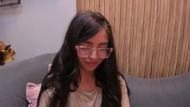 Snapshot of Eva_Macalliter chatting on 01.04.25 Eva Macalliter online show from 01.04.25