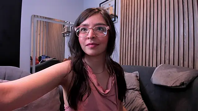 Snapshot of Eva_Macalliter chatting on 09.20.25 Eva Macalliter online show from 09.20.25