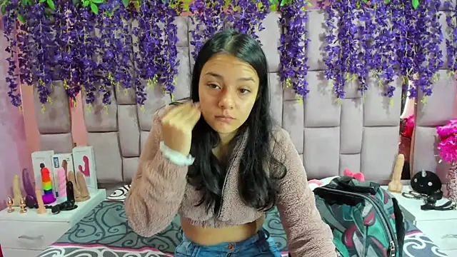 Snapshot of Bich_Anal_ chatting on 01.17.25 Bich Anal online show from 01.17.25