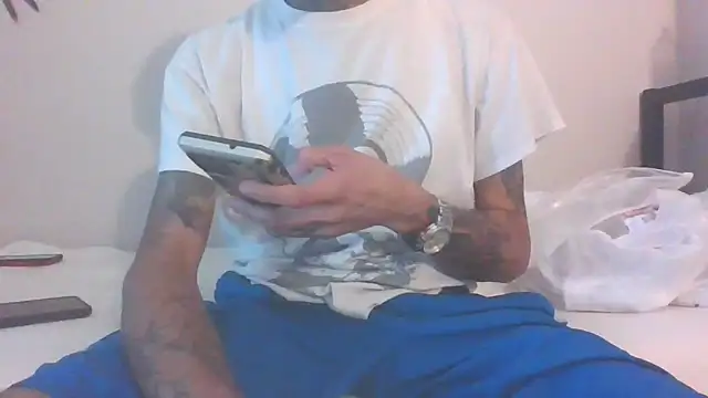 Snapshot of RoosterWabbit chatting on 09.19.25 RoosterWabbit online show from 09.19.25