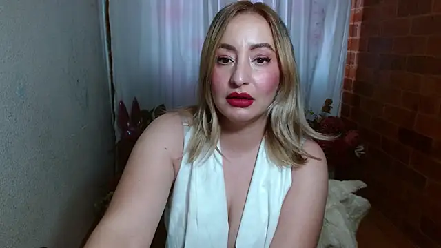 Snapshot of rashellroses22 chatting on 12.17.24 rashellroses22 online show from 12.17.24