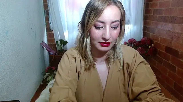 Snapshot of rashellroses22 chatting on 02.07.25 rashellroses22 online show from 02.07.25