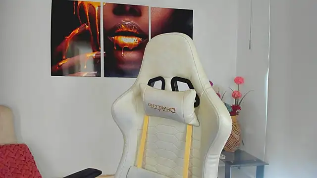 ScarlettMalbec online show from 10.29.25