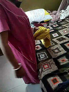 COUPLLE VILLAGE online show from 03.19.26