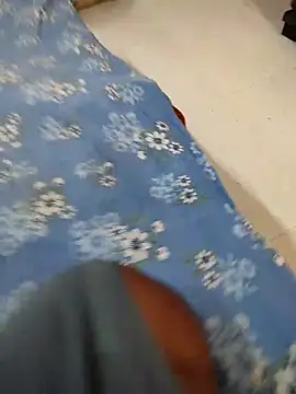 COUPLLE VILLAGE online show from 04.19.26