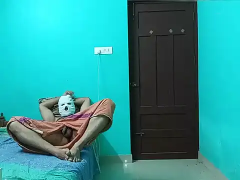 Snapshot of Sultryandrews chatting on 12.11.24 Sultryandrews online show from 12.11.24