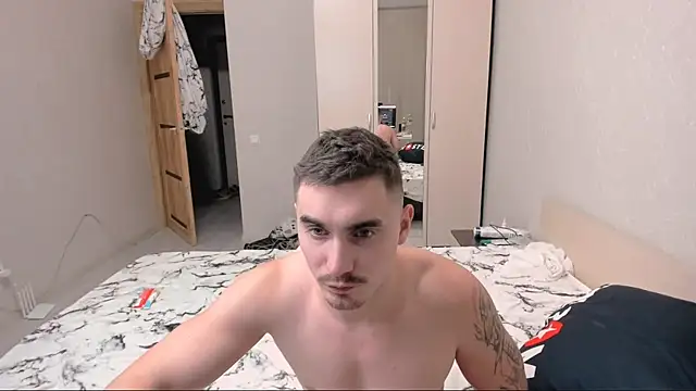 OliviaLukas online show from 12.12.24