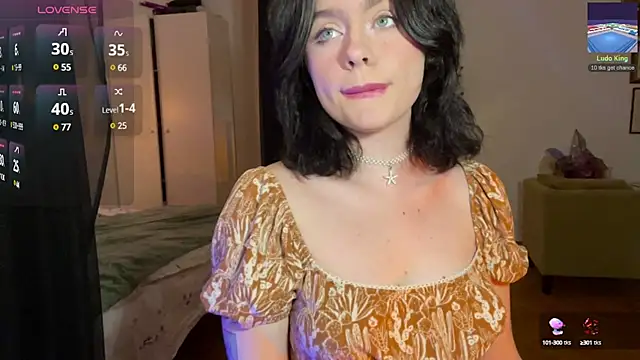 Snapshot of sunshine_lina chatting on 12.18.24 sunshine lina online show from 12.18.24