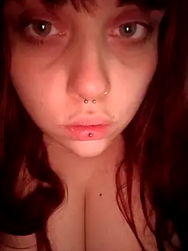 Snapshot of persefone97 chatting on 03.19.25 persefone97 online show from 03.19.25